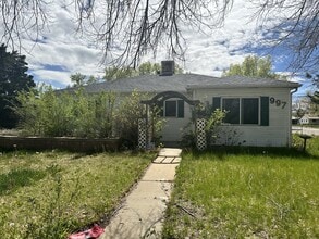 Building Photo - 997 Vaughn St