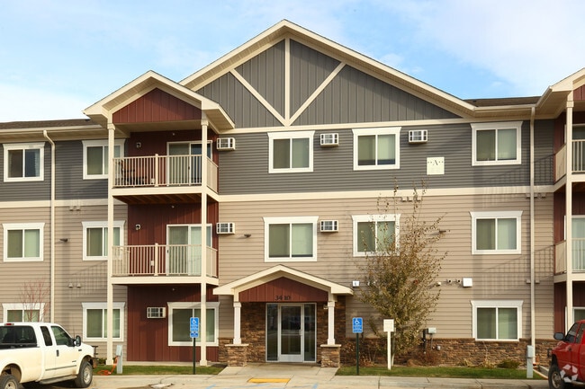 Building Photo - Plantation at Hunters Run