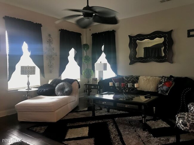Foto del edificio - 1053 Ashley Gardens Blvd
