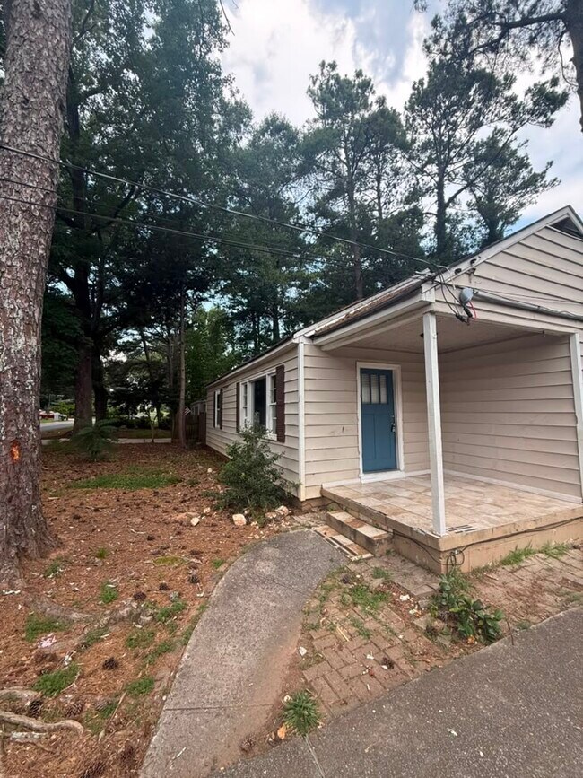 Photo - 189 Goldie Dr SE House