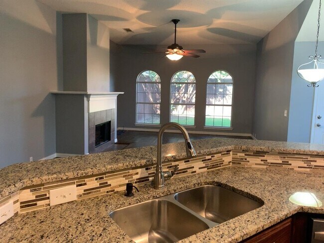 Building Photo - 7618 Cordova Dr
