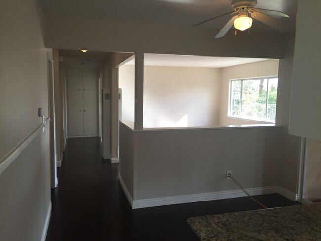 Foto del edificio - 3BD/2BA HOUSE - 848 E.YALE St.