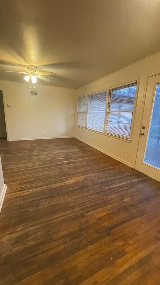 Foto del edificio - 1610 E 53rd St