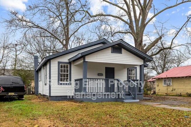 Foto del edificio - 1228 19th Pl SW