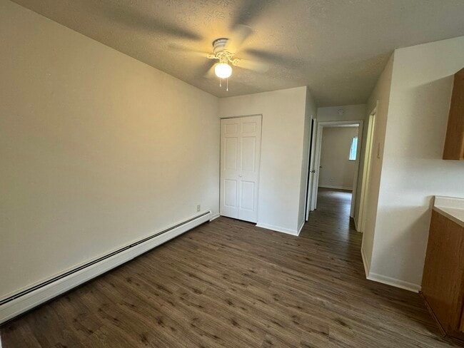Building Photo - 4438 Hamilton Ave