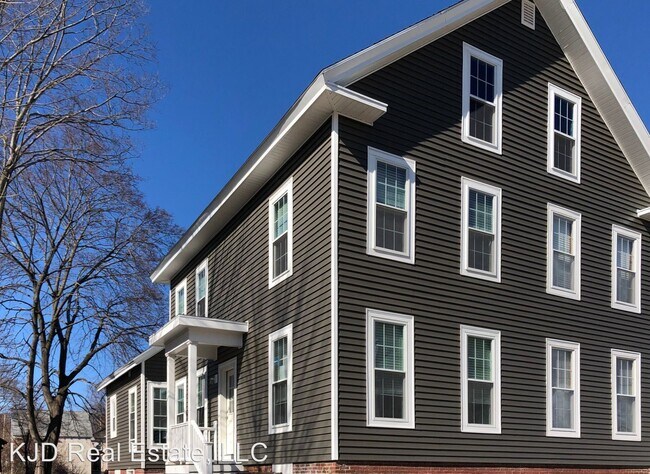 Building Photo - 44-46-46 Perley St