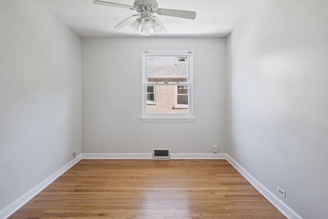 Building Photo - 5419 N Virginia Ave