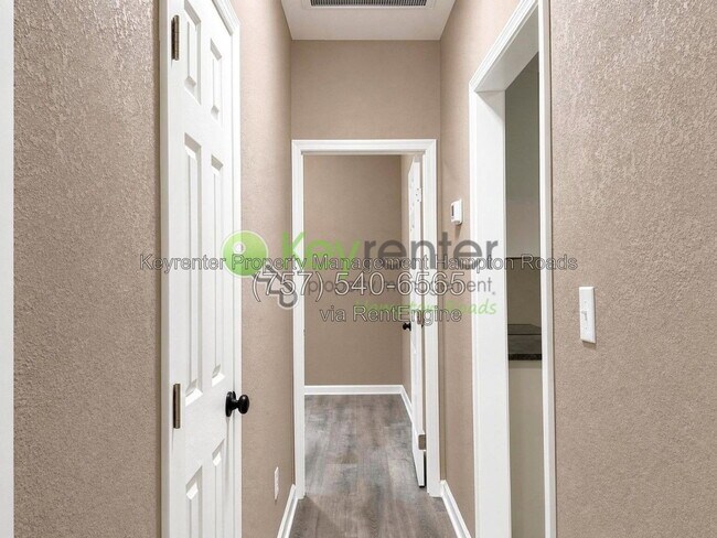 Foto del edificio - 4909 Killam Ave