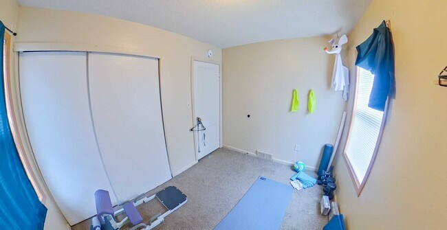 Foto del edificio - 3D Tour Available - Washer & Dryer Included + Pet-Friendly + Off-Street Parking! Available March ...