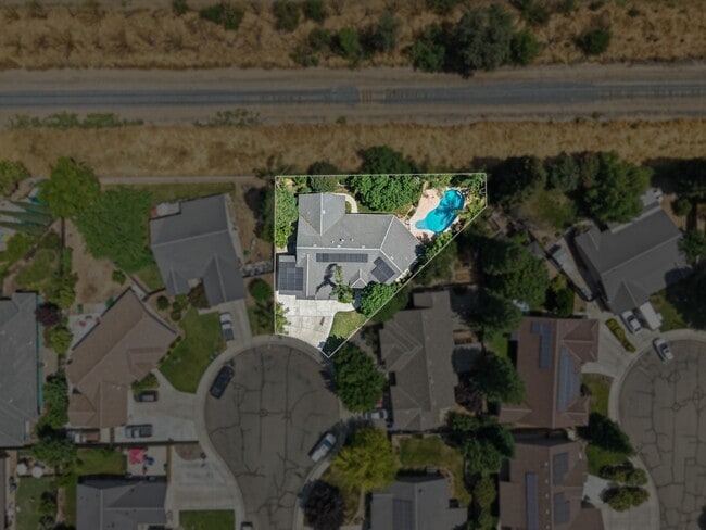 Building Photo - 687 Glenn View Ct