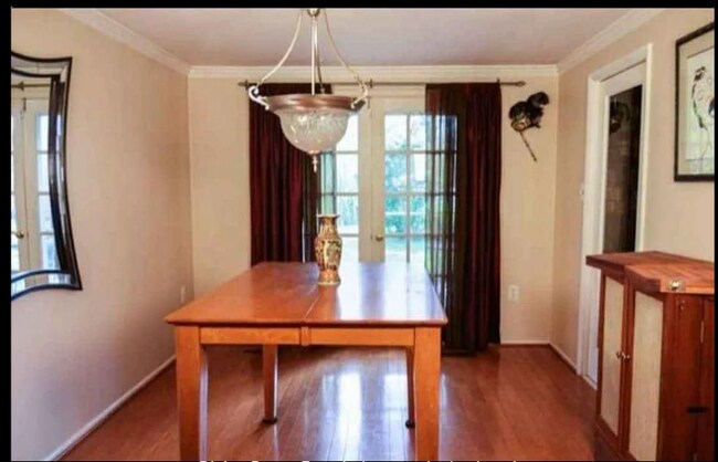 Foto del edificio - 1621 Debra Dr