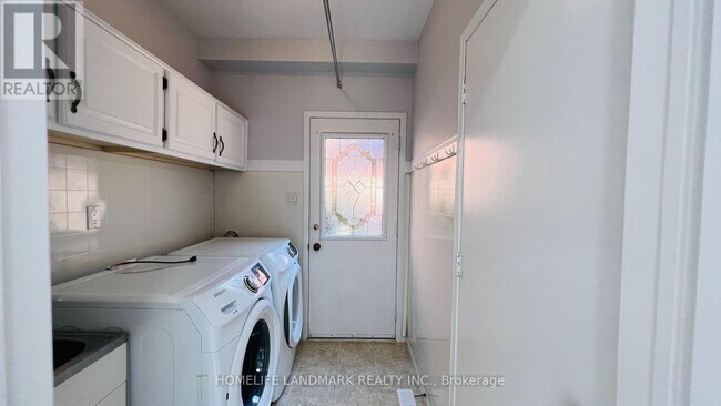 Building Photo - 1551 Stoneybrook Trail