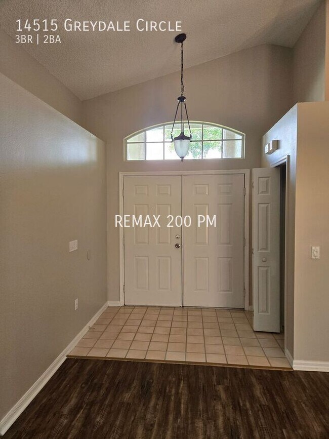 Foto del edificio - 14515 Greydale Cir