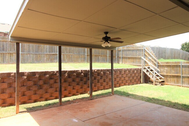 Foto del edificio - 512 Woodsong Dr