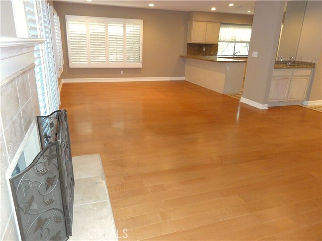 Building Photo - 337 Fox Hills Dr