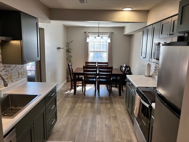 Foto del edificio - 2360 Wapakoneta Ave