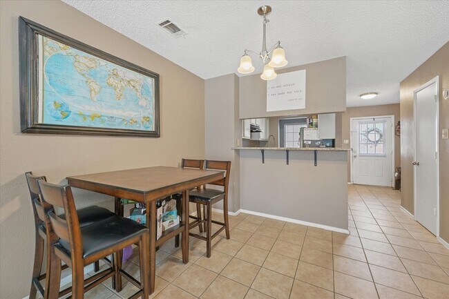 Foto del edificio - 621 Carriagehouse Ln