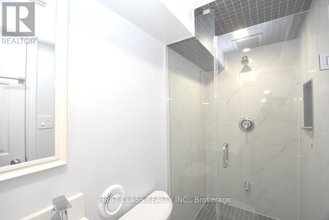 Building Photo - 113 Holcolm Rd