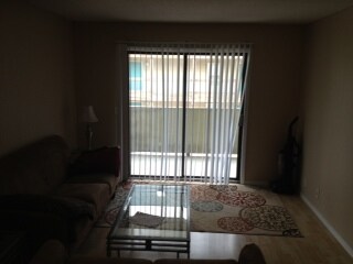 Foto principal - 810 S Oak St