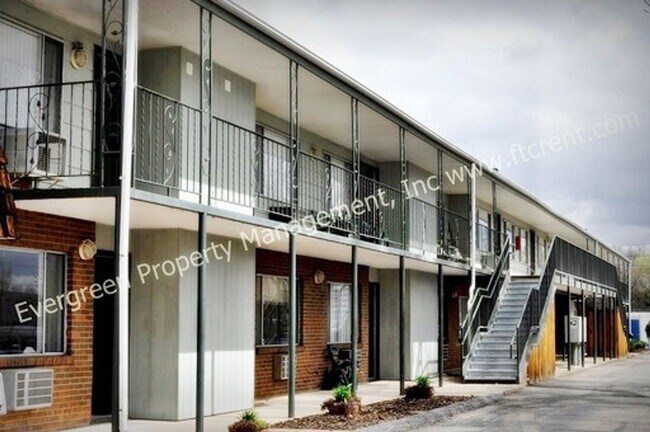Foto del edificio - 824 N Garfield Ave
