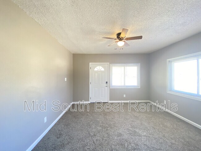 Foto del edificio - 1212 W 25th St