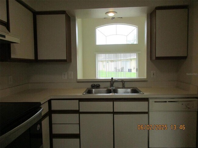 Foto del edificio - 3243 Sandy Shore Ln