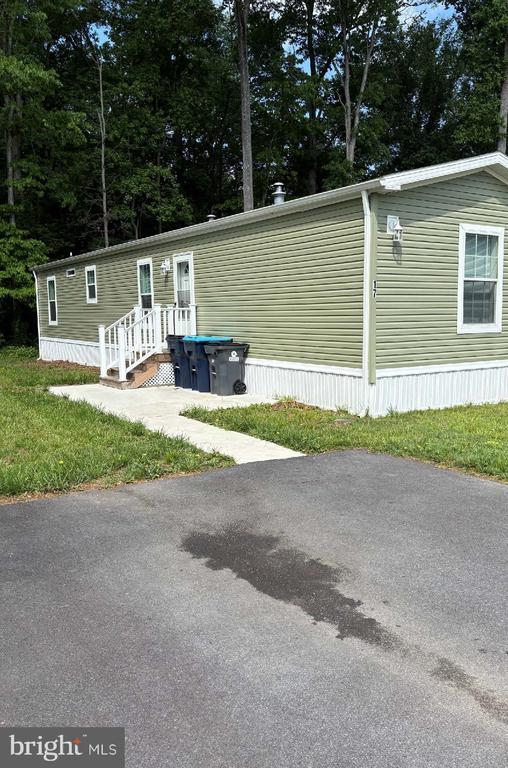 Building Photo - 17 Loxley Ln