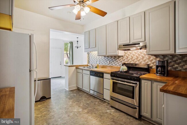 Foto del edificio - 1407 Shepherd St NW