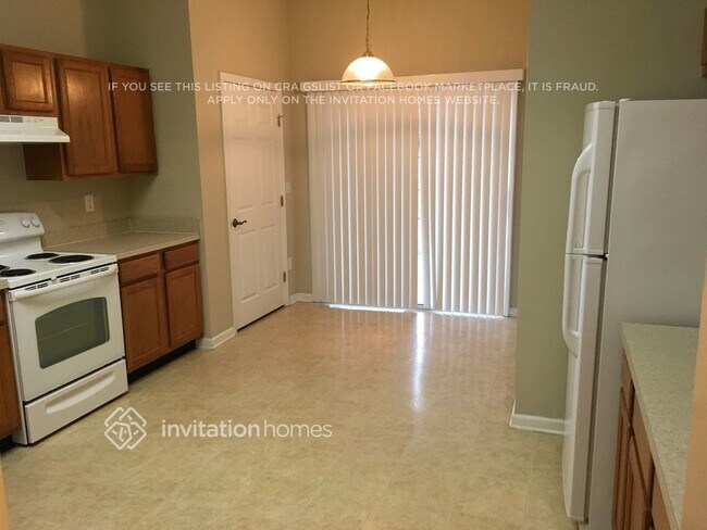 Foto del edificio - 4011 Pebble Brooke Circle South