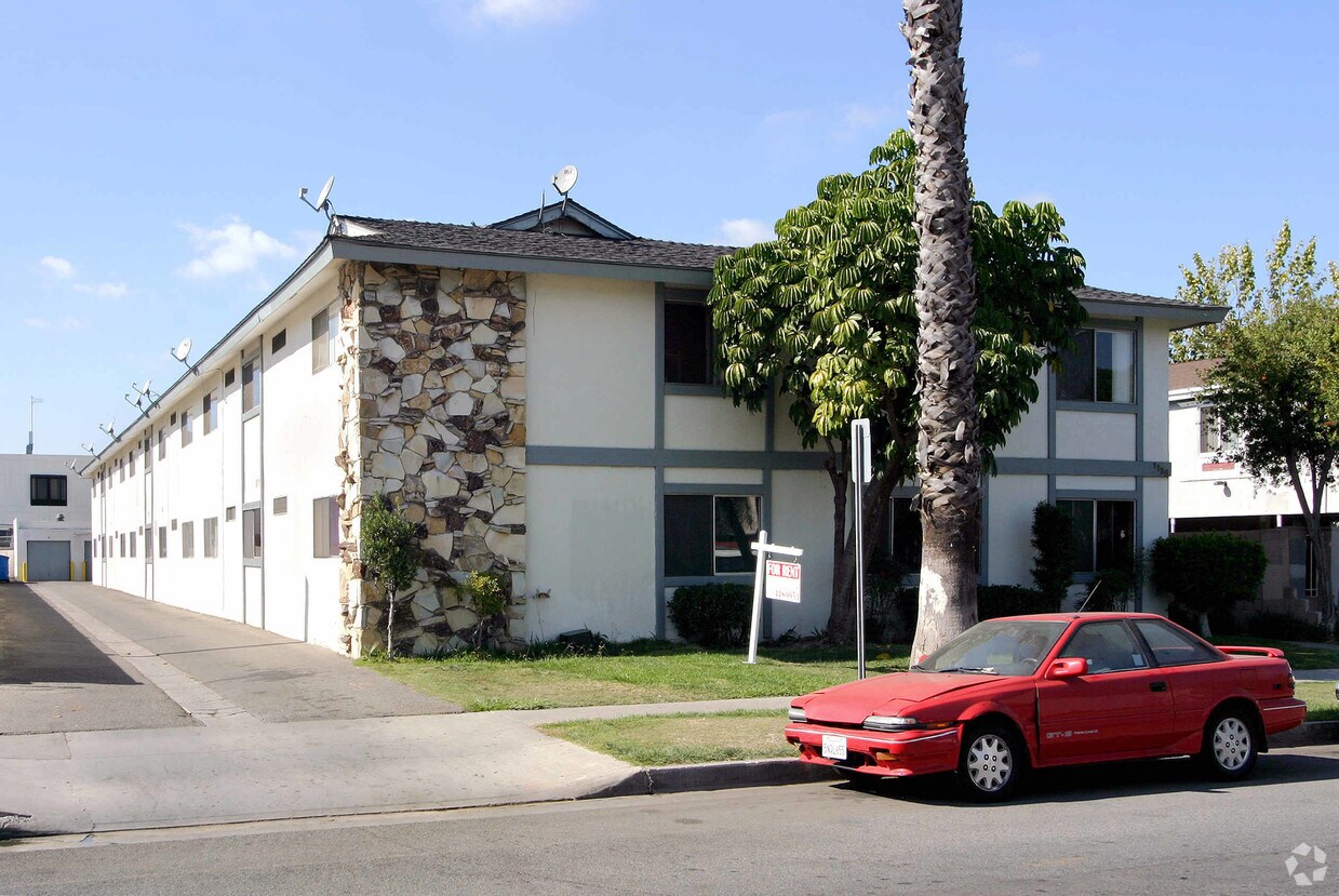 Foto del edificio - 1135 N West St
