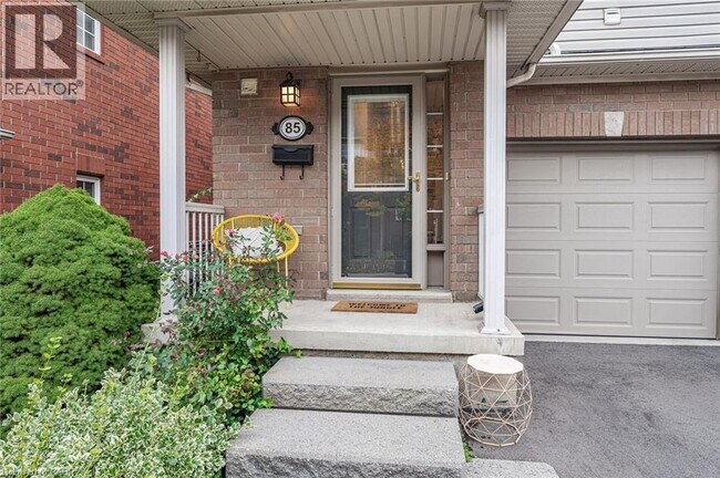 Building Photo - 100 Beddoe Dr