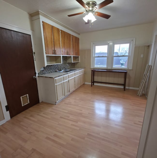 Foto del edificio - 18214 LaSalle Ave.