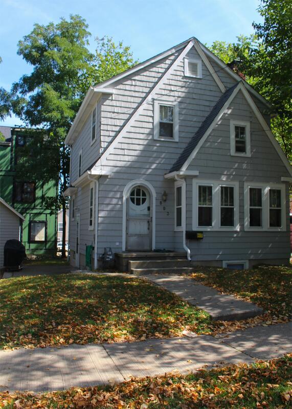 Building Photo - 803 Brown St