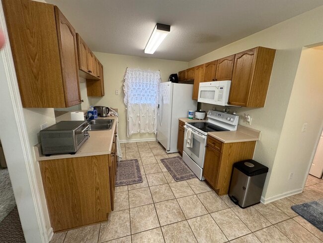 Building Photo - 2758 Westbrook Ct