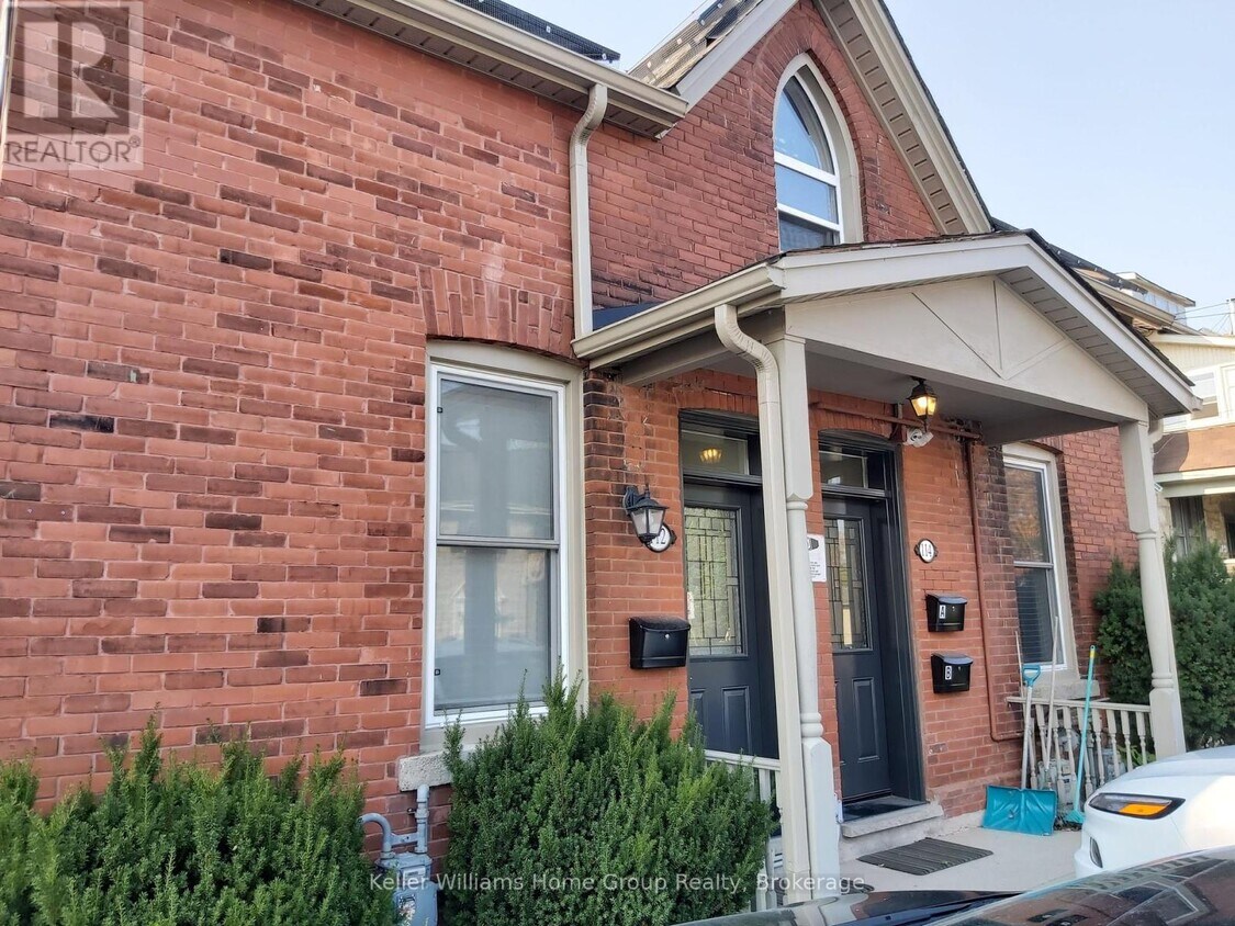 Photo principale - 112 Surrey St E