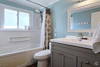 Building Photo - 3772 Commodore Cove W