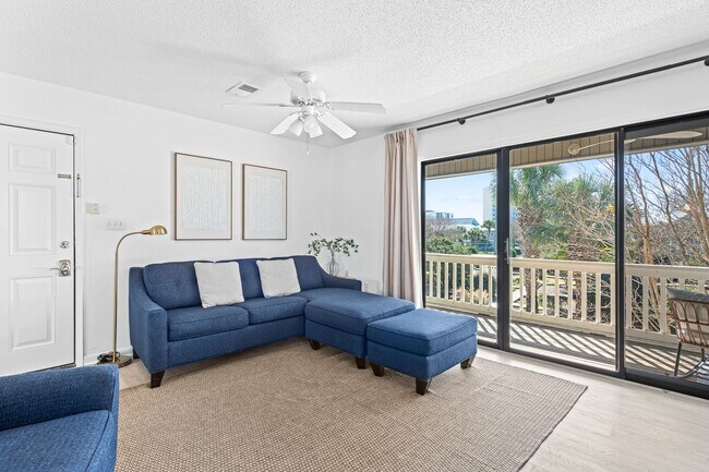 Foto del edificio - Cute fully furnished 1-Bedroom Codo in Sea...