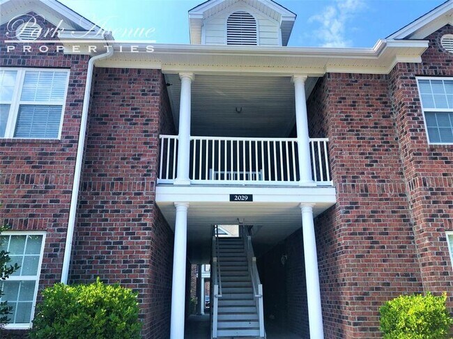 Building Photo - 2029 Silvercrest Dr