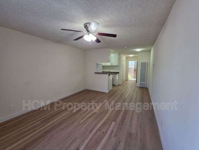 Foto del edificio - 9216 Van Nuys Blvd