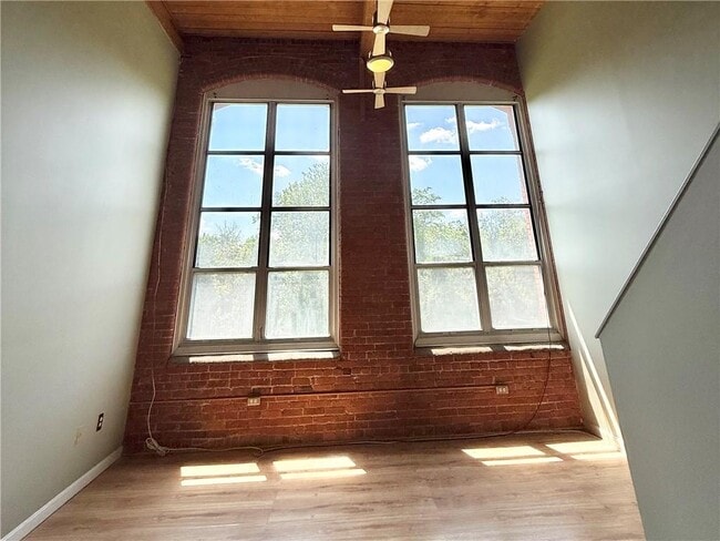 Building Photo - 494 Woonasquatucket Ave