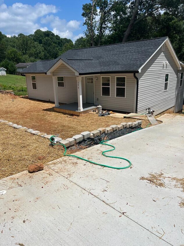 396 Cameron Ave NE, Concord, NC 28025 House for Rent in Concord, NC