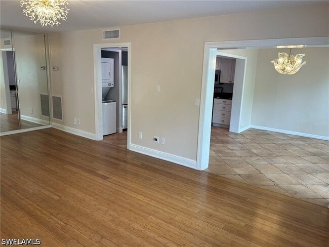 Building Photo - 104 Bobolink Way