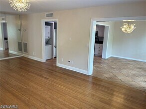 Building Photo - 104 Bobolink Way
