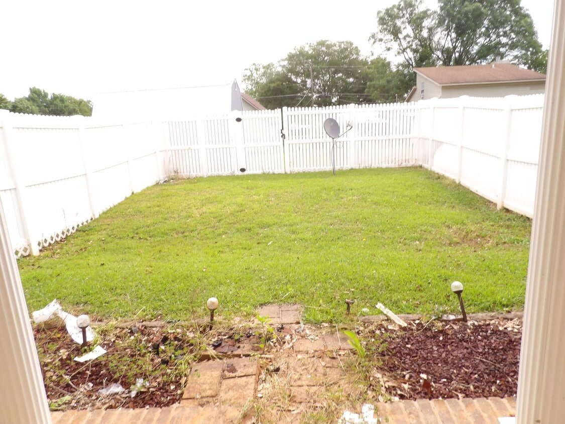 Building Photo - Woodland Park Townhomes, Enterprise,AL