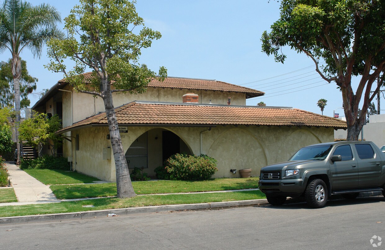 Primary Photo - 4951 Kona Dr