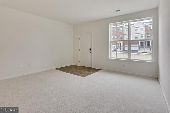 Foto del edificio - 323 Kramer Ct