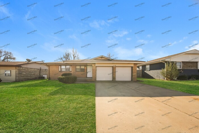 Photo - 114 Larry Ave (Yukon, OK)