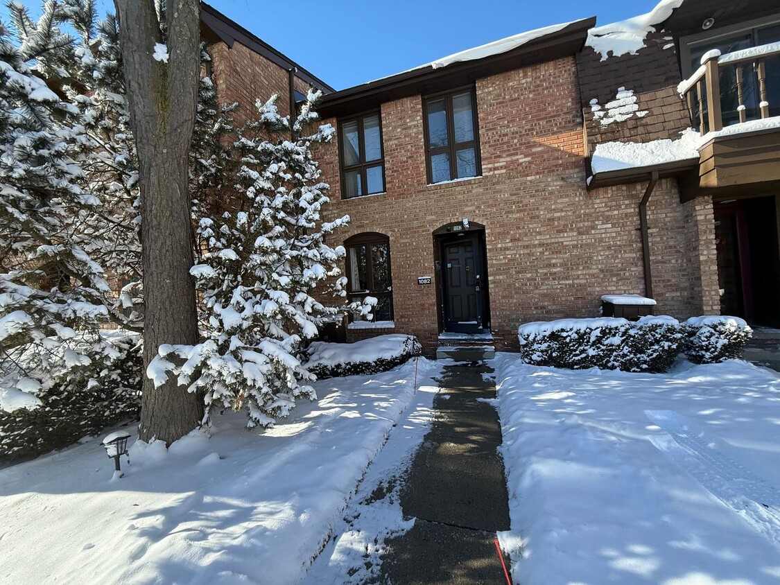 Photo - 1082 Greenhills Dr (Ann Arbor, MI)
