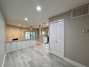 Building Photo - 1135 Barton Hills Dr