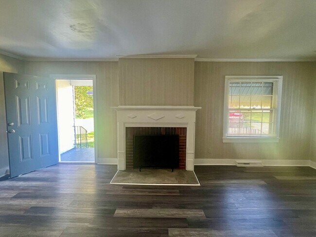 Foto del edificio - Two bedroom house with multi-purpose room,...